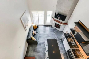 Condo moderne, escapade vacance, vue sur montagnes